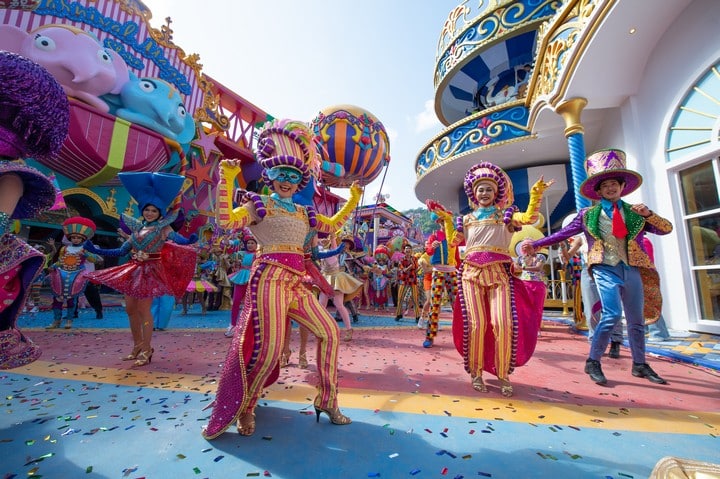 Carnival theme park